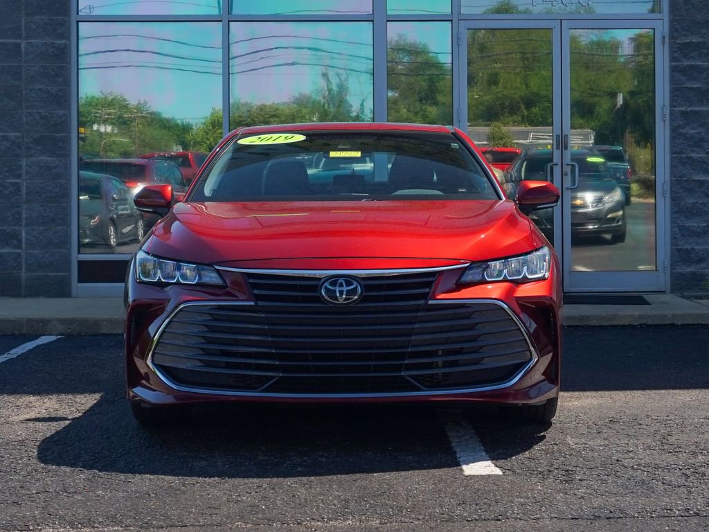 Used 2019 Toyota Avalon XLE FWD image 7