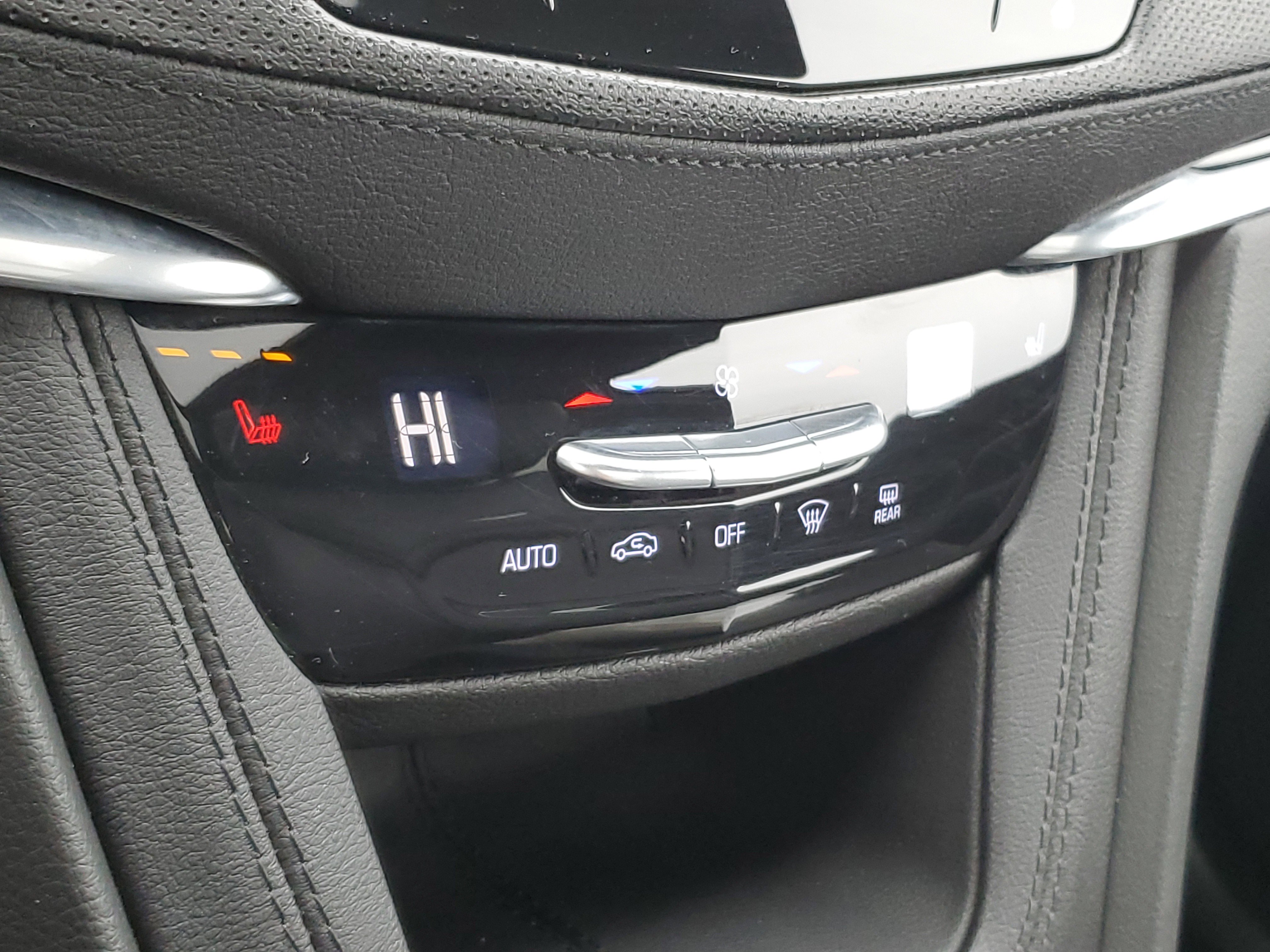 Used 2025 Cadillac XT5 Premium Luxury image 27