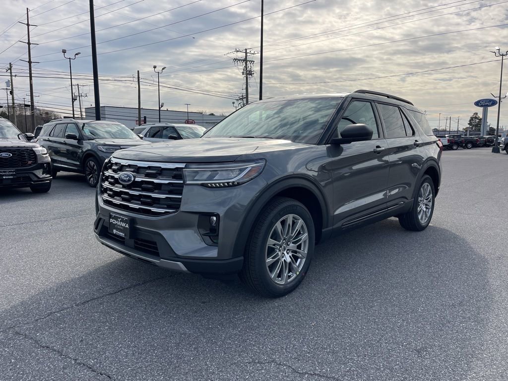 New 2026 Ford Explorer Active w/ Active Comfort Package image 1