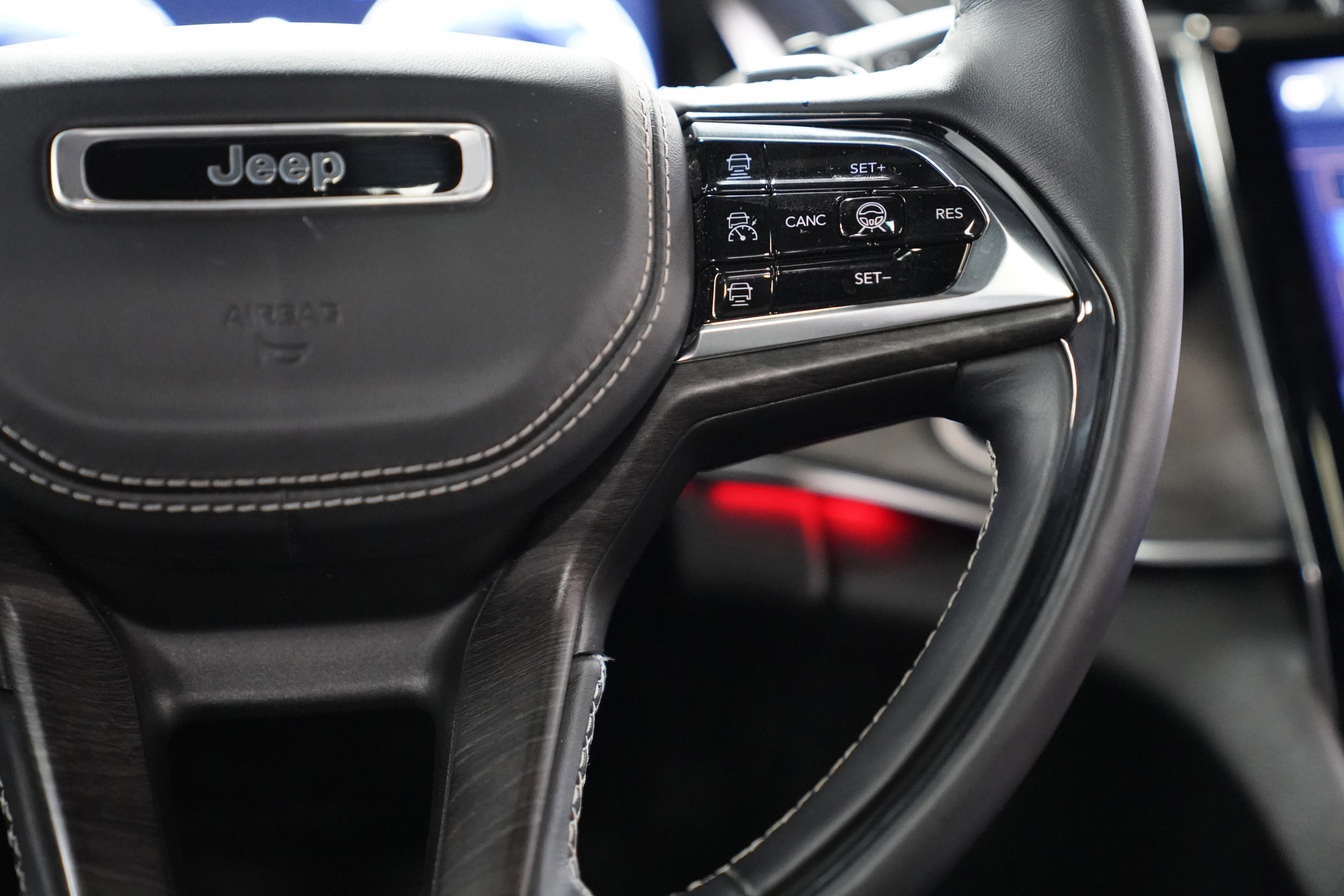 Used 2021 Jeep Grand Cherokee L Overland w/ Advanced Protech Group III image 23