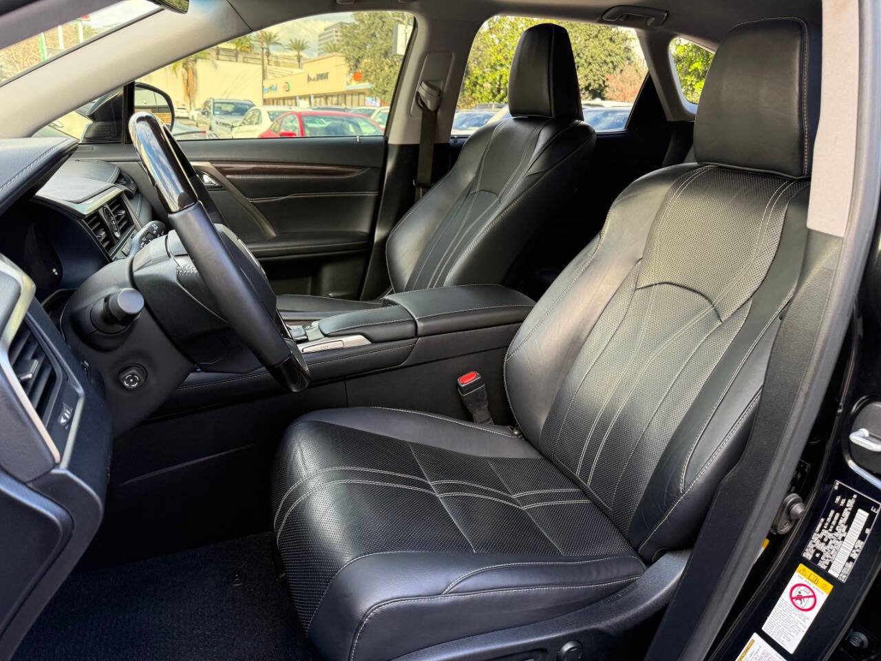 Used 2018 Lexus RX 350L Luxury w/ Accessory Package image 23