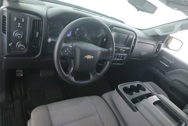 Used 2018 Chevrolet Silverado 1500 Custom w/ Custom Convenience Package AWD/4WD image 17