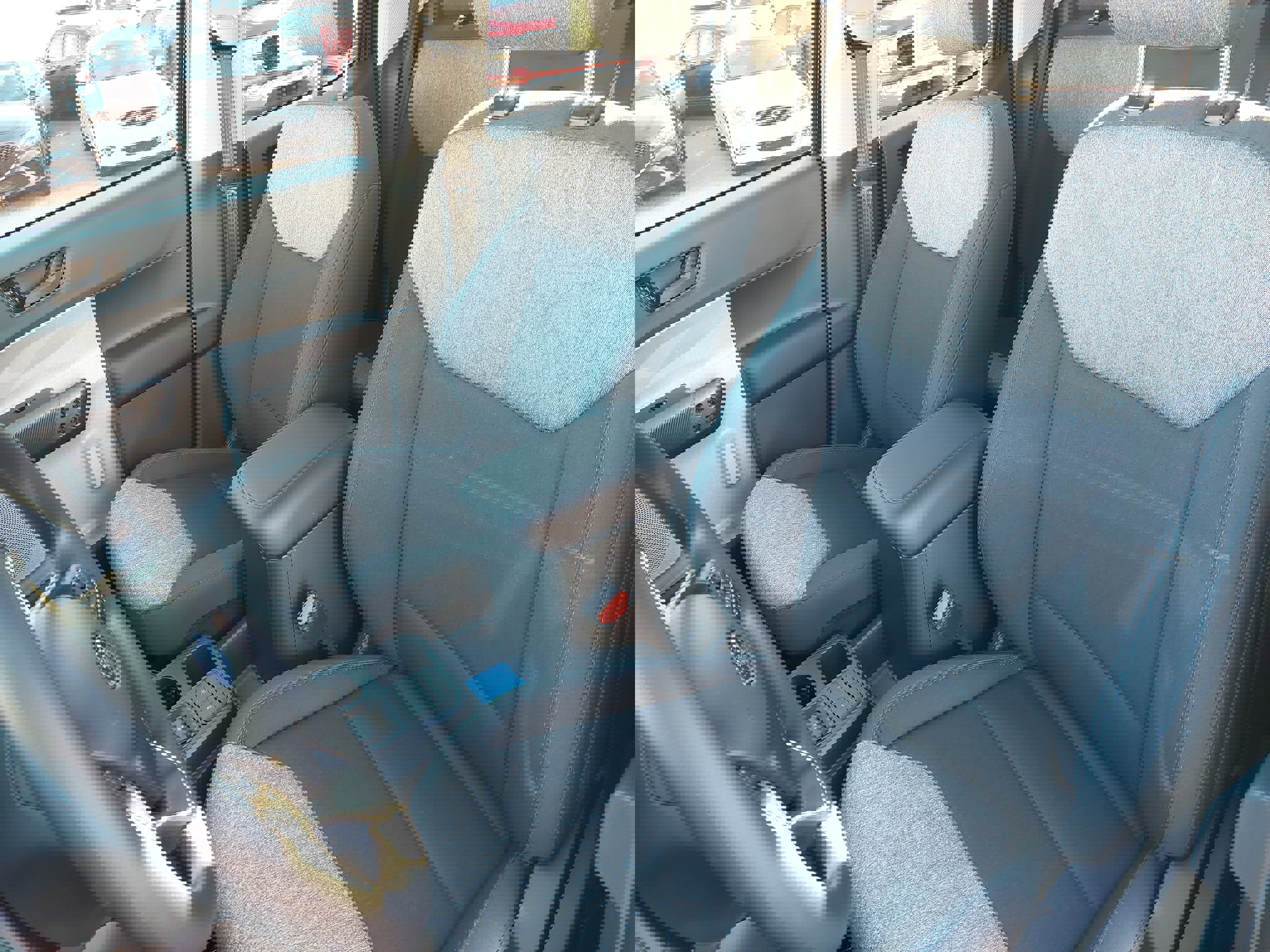 Used 2025 Ford Maverick XLT w/ Equipment Group 302A image 17