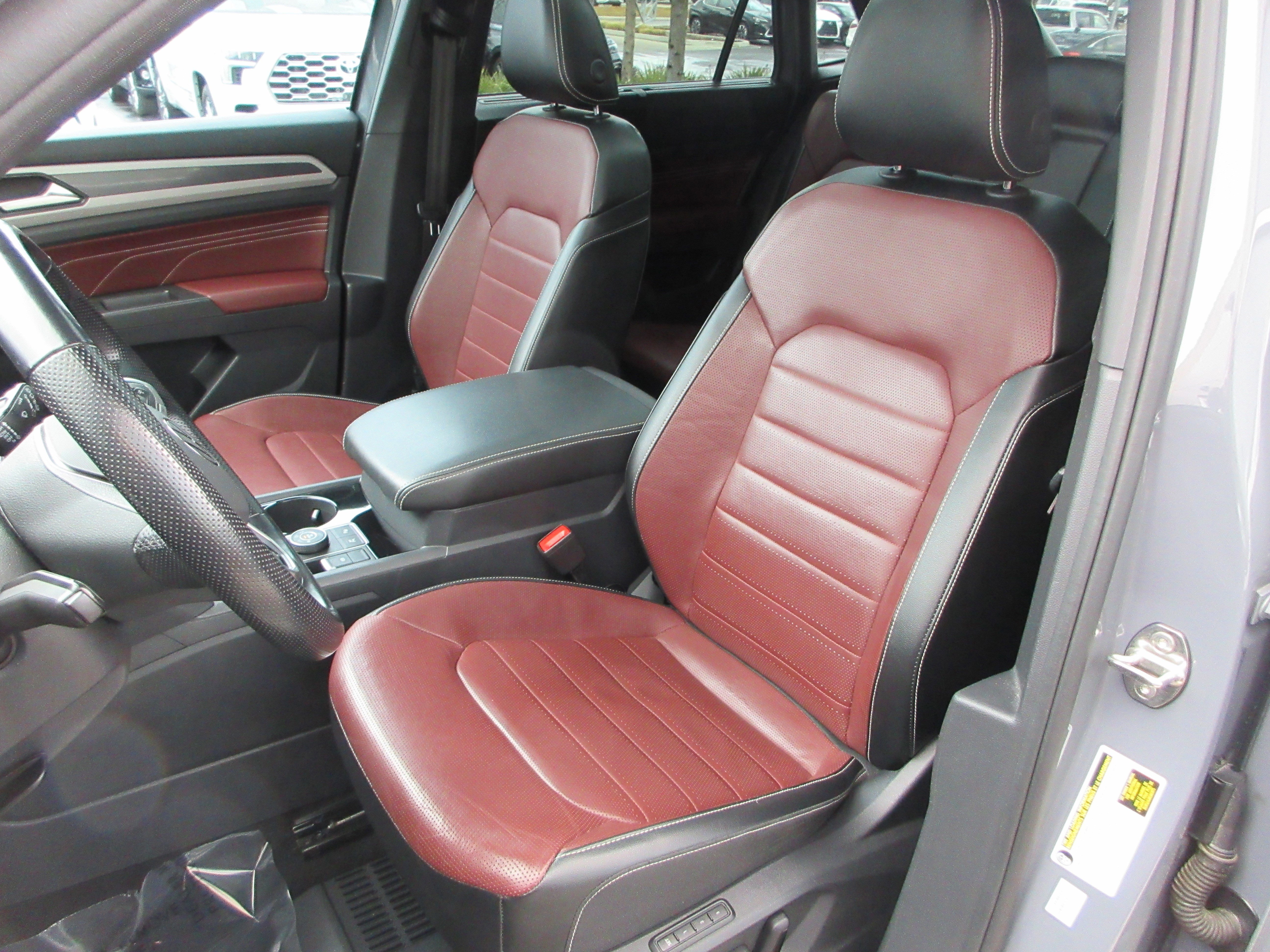 Used 2022 Volkswagen Atlas Cross Sport SEL Premium R-Line image 35