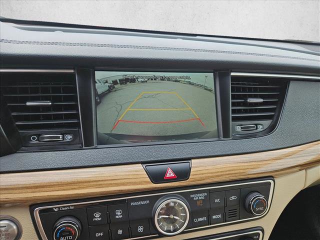 Used 2018 Kia Cadenza Premium w/ Luxury Package FWD image 21