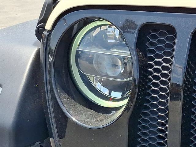 Certified 2022 Jeep Wrangler Sport AWD/4WD image 10