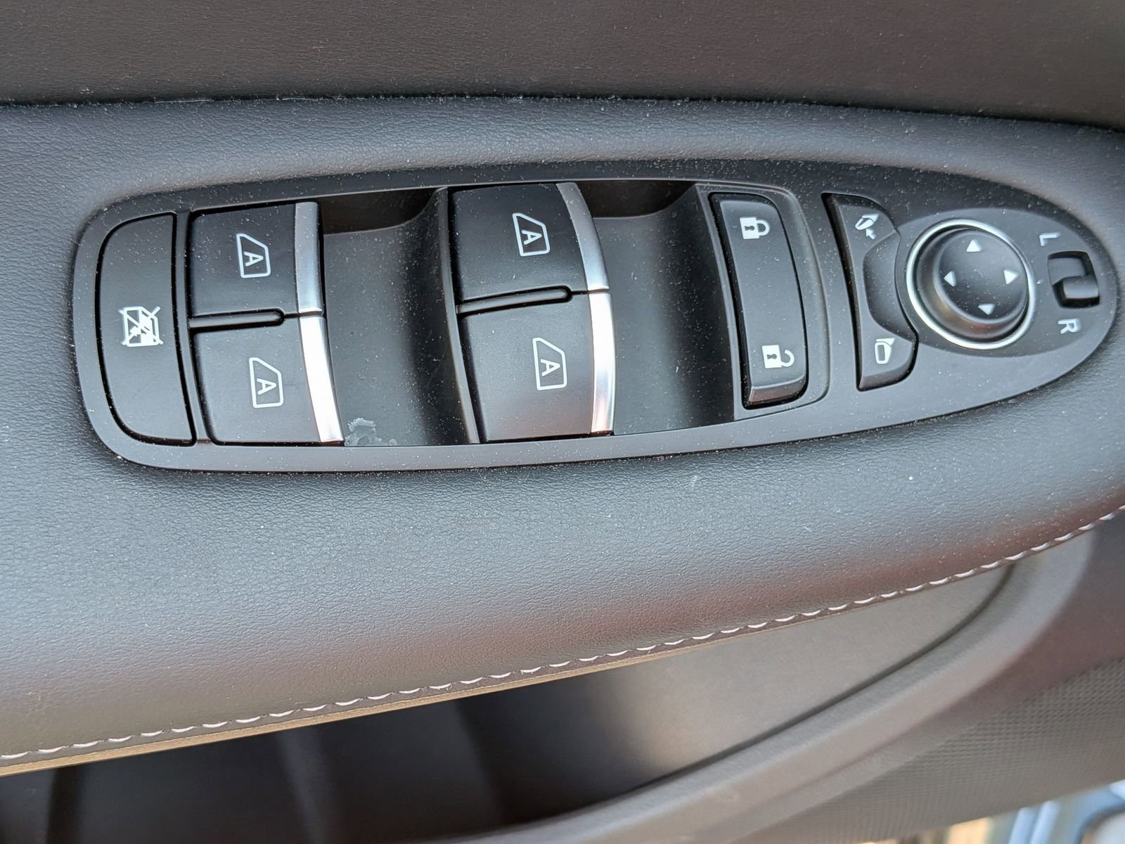 Used 2025 INFINITI QX50 Sport AWD/4WD image 14