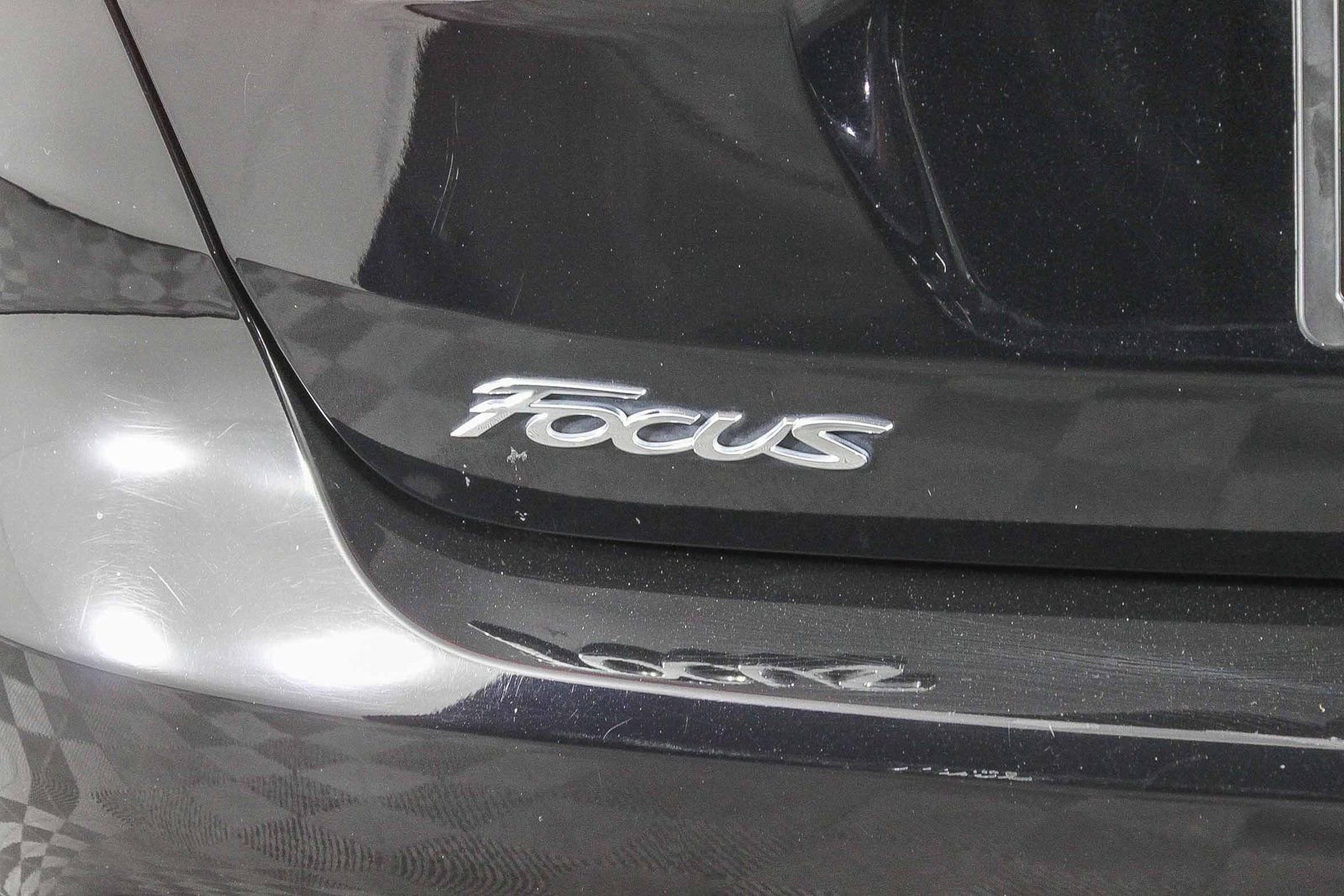 Used 2018 Ford Focus SE w/ Cold Weather Package image 10