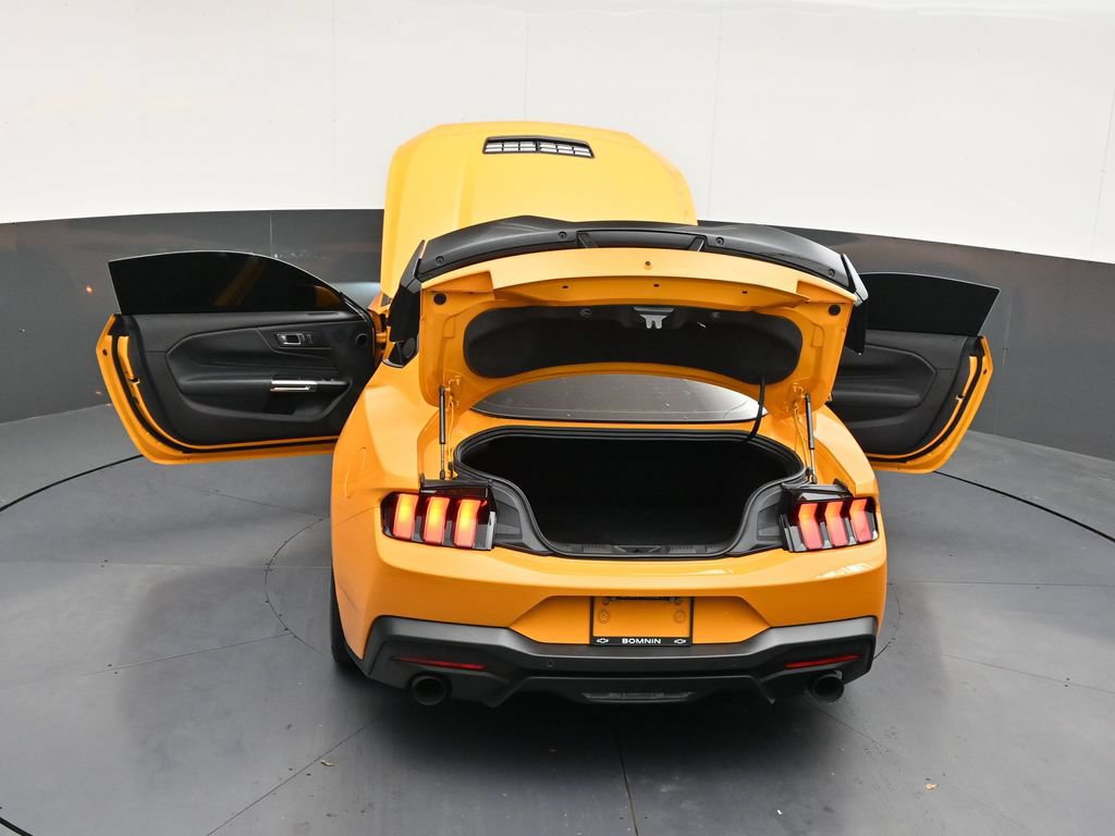 Used 2026 Ford Mustang GT Premium RWD image 33
