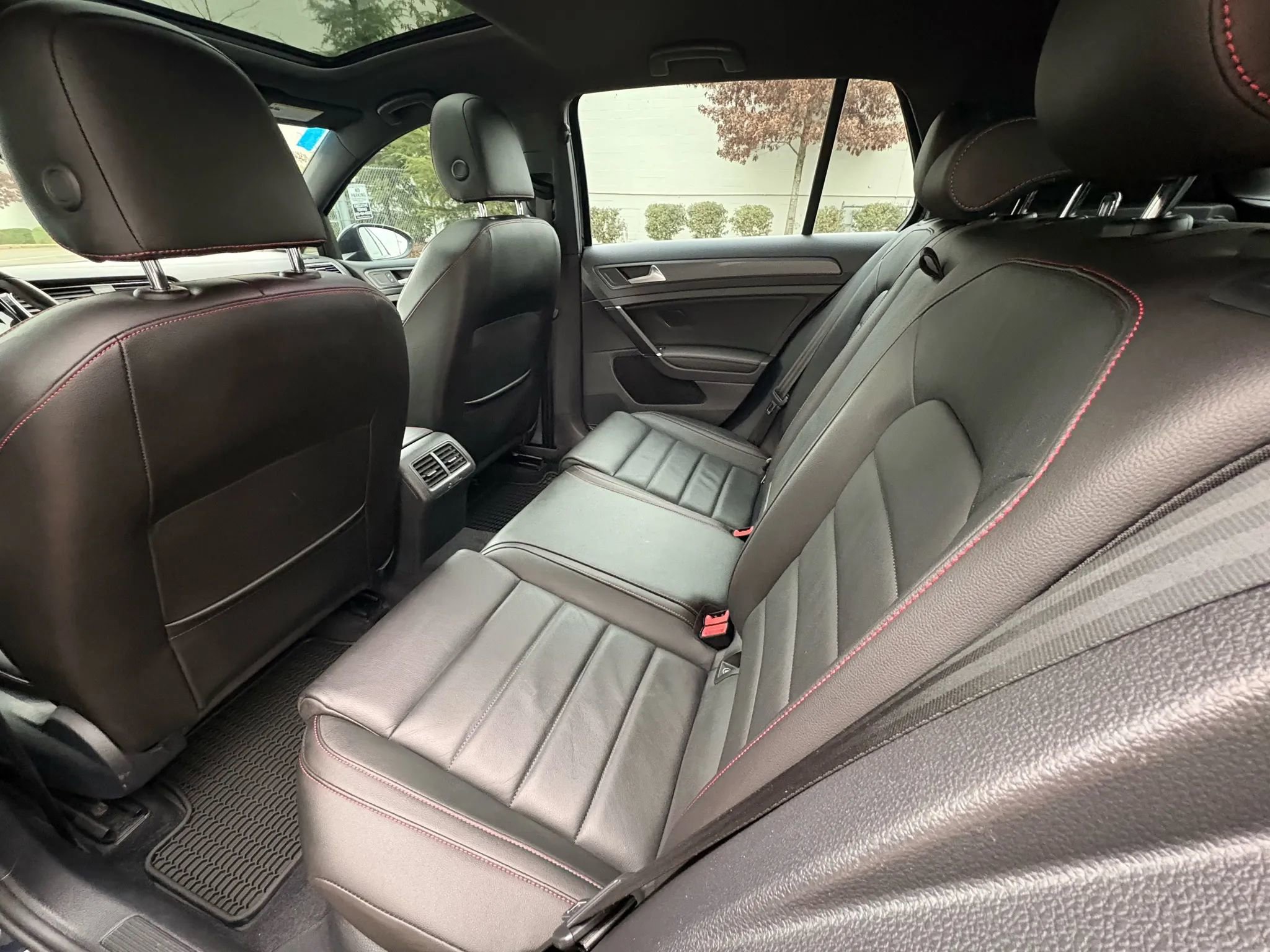 Used 2021 Volkswagen GTI Autobahn image 19