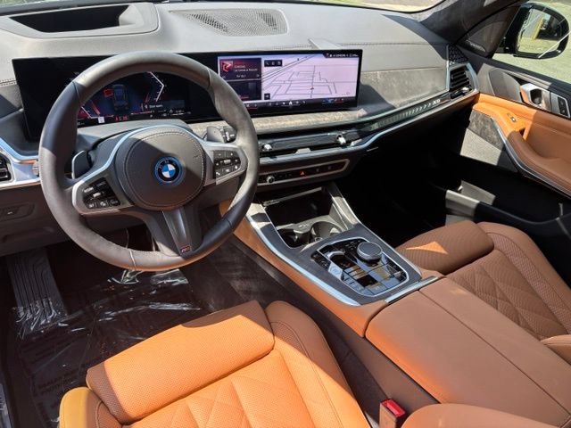 Certified 2026 BMW X5 xDrive50e w/ M Sport Package AWD/4WD image 18