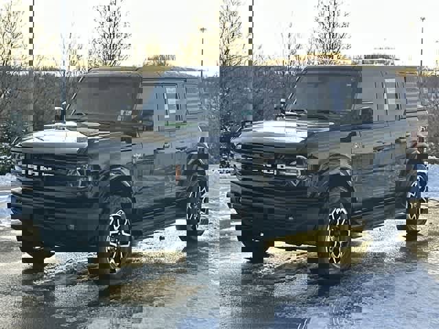 Used 2025 Ford Bronco Outer Banks image 1