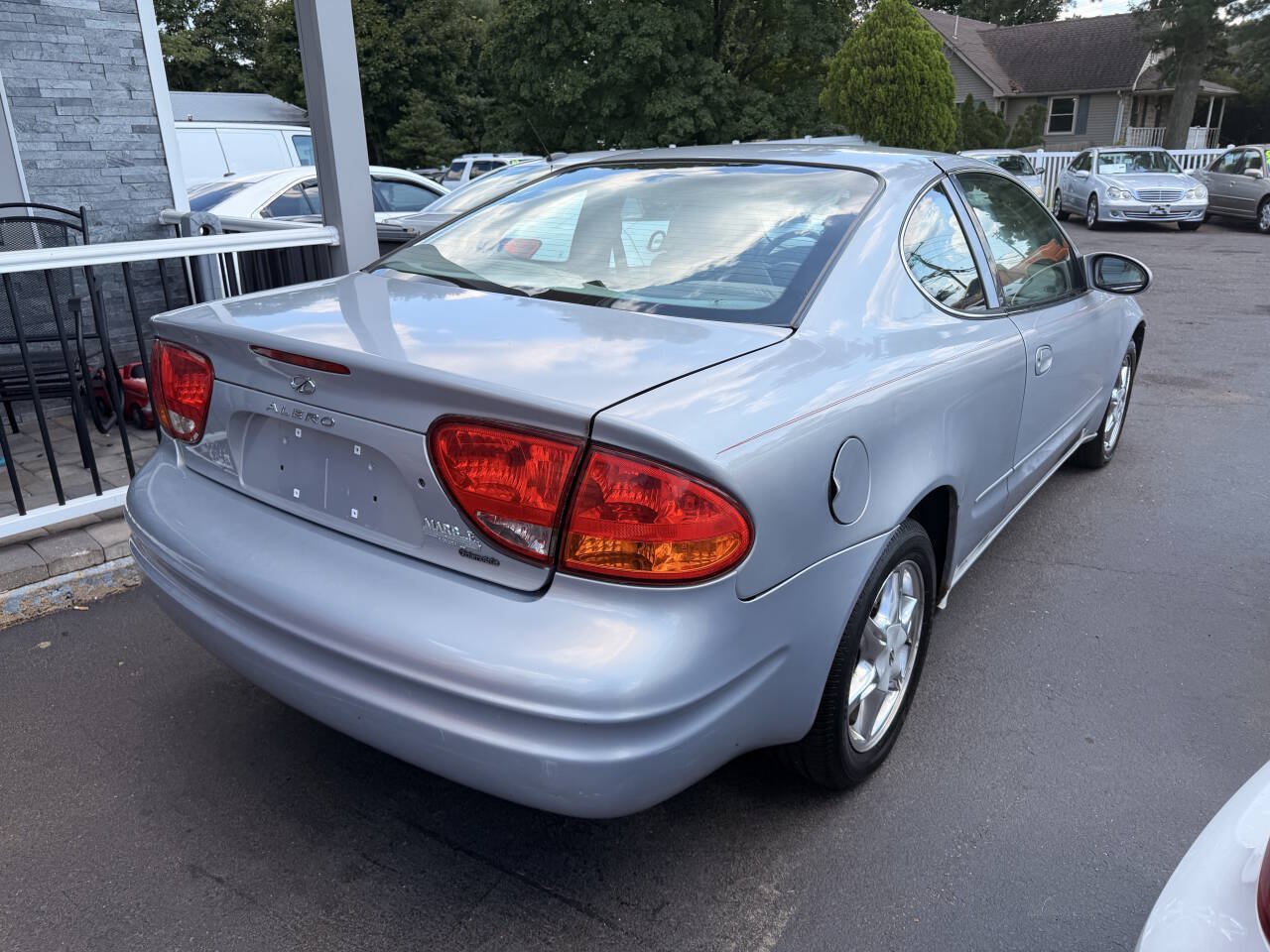 Used 1999 Oldsmobile Alero GLS FWD image 4