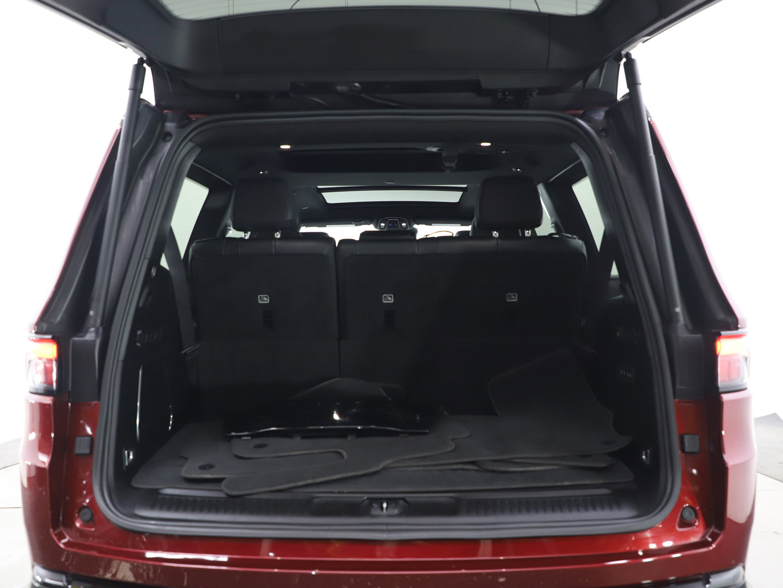 Used 2024 Jeep Wagoneer Series II image 18