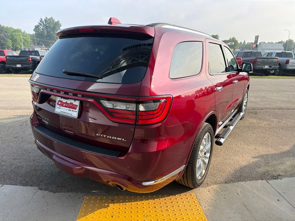 Used 2017 Dodge Durango Citadel w/ Technology Group AWD/4WD image 5
