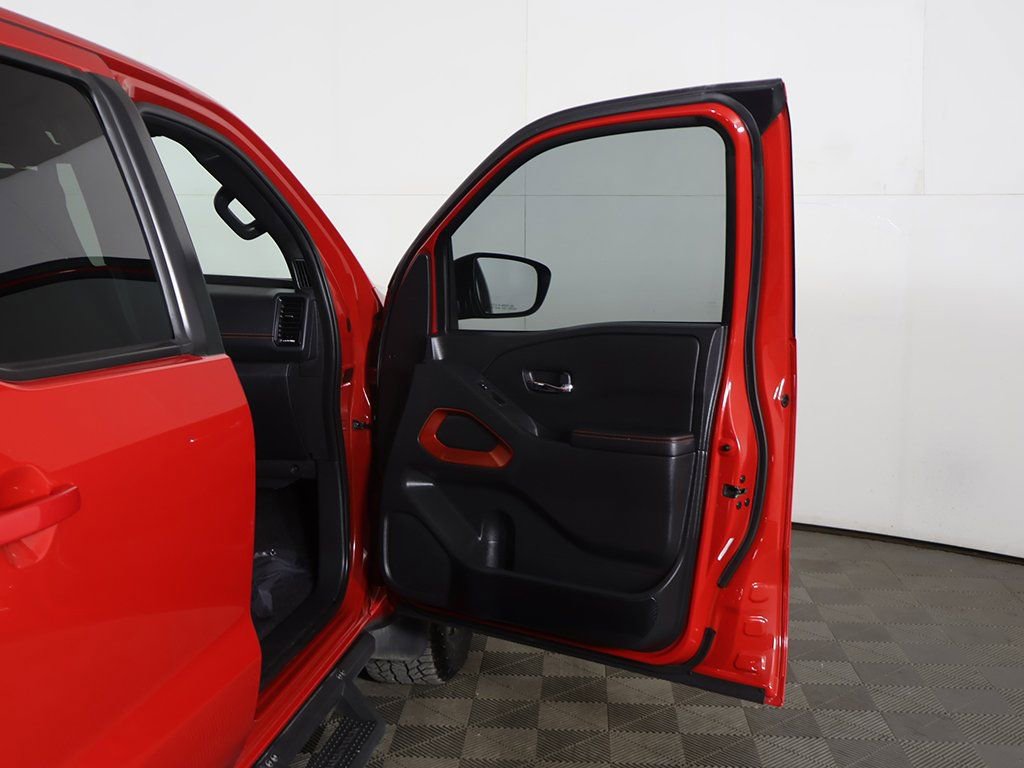 Used 2024 Nissan Frontier PRO-4X w/ Off-Road Protection Package image 17