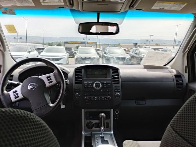 Used 2012 Nissan Pathfinder SV AWD/4WD image 13