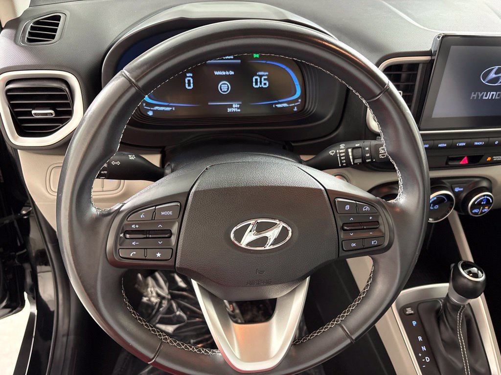 Used 2025 Hyundai Venue SEL FWD image 28