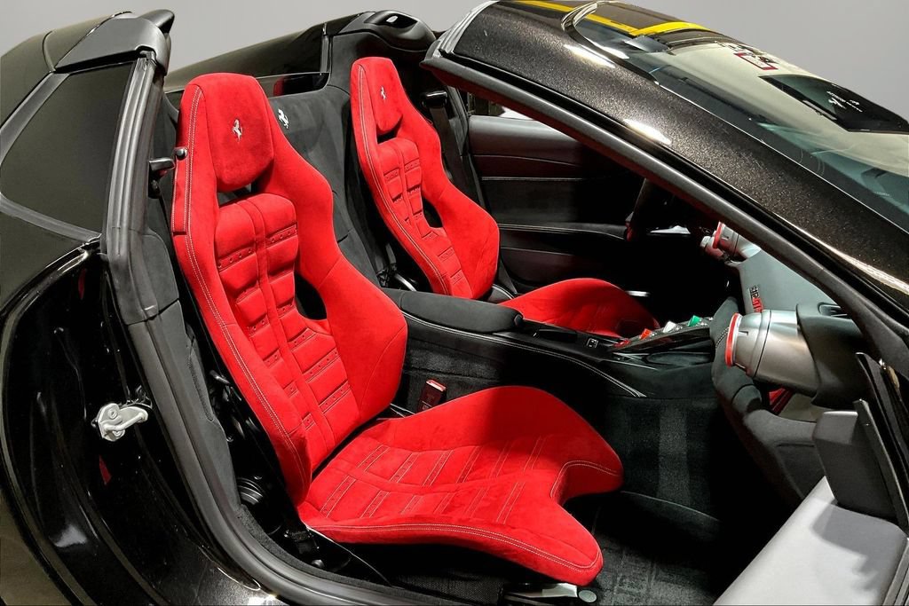 Used 2023 Ferrari 812 GTS RWD image 23