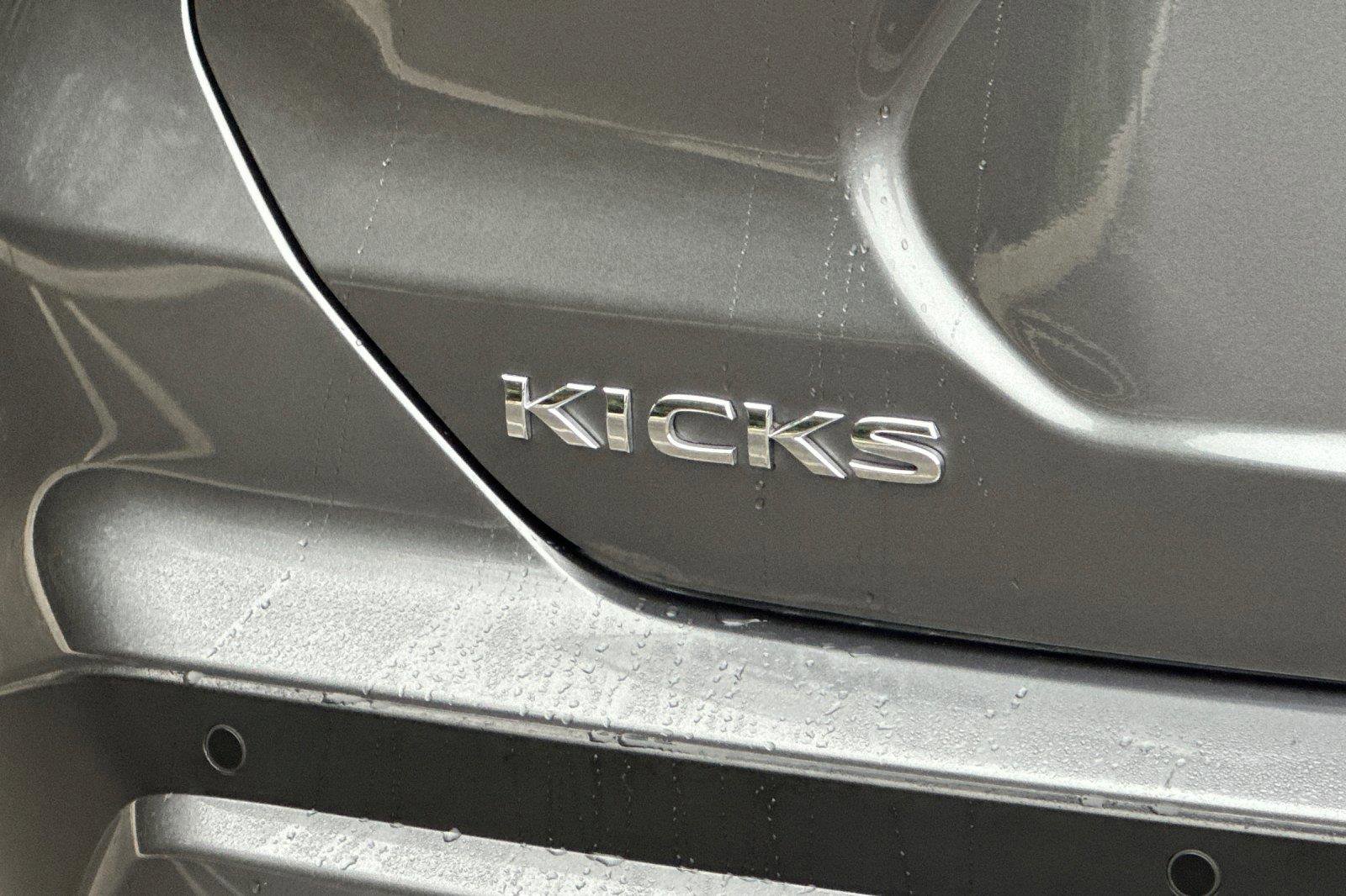 Used 2024 Nissan Kicks S image 27