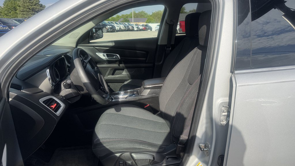 Used 2017 GMC Terrain SLE FWD image 16