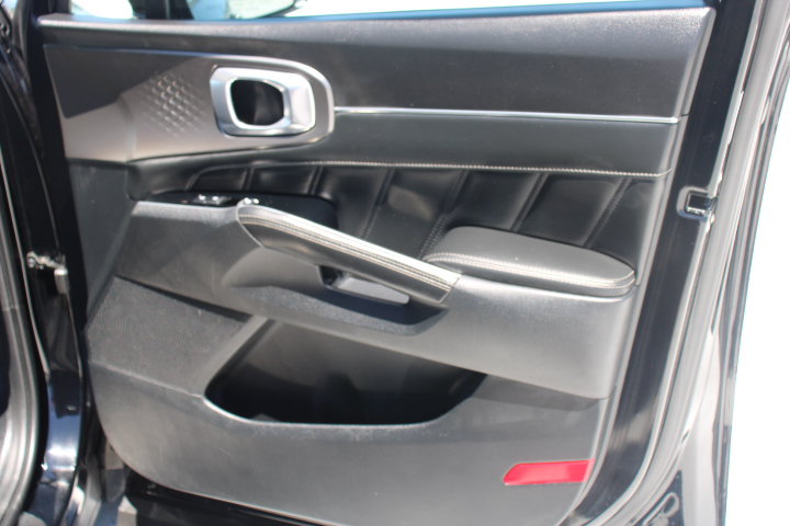 Used 2022 Kia Sorento SX FWD image 18
