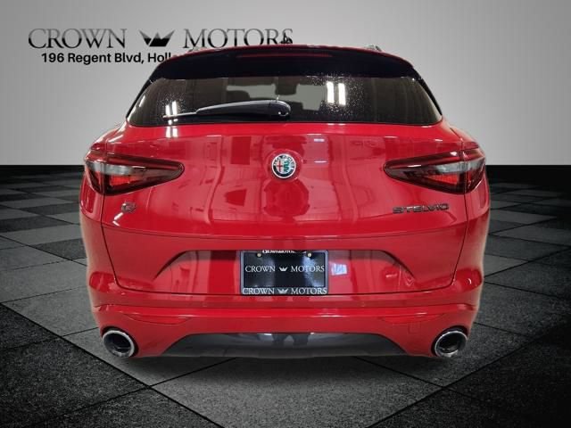 Used 2021 Alfa Romeo Stelvio Ti w/ Nero Edizione image 4