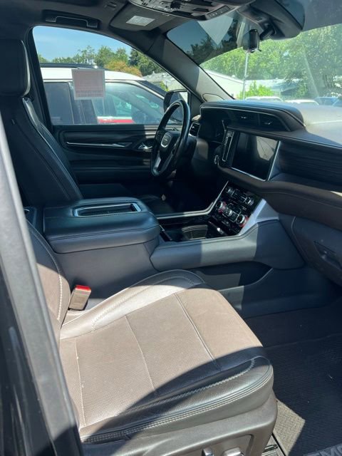 Used 2021 GMC Yukon Denali w/ Denali Premium Package AWD/4WD image 7