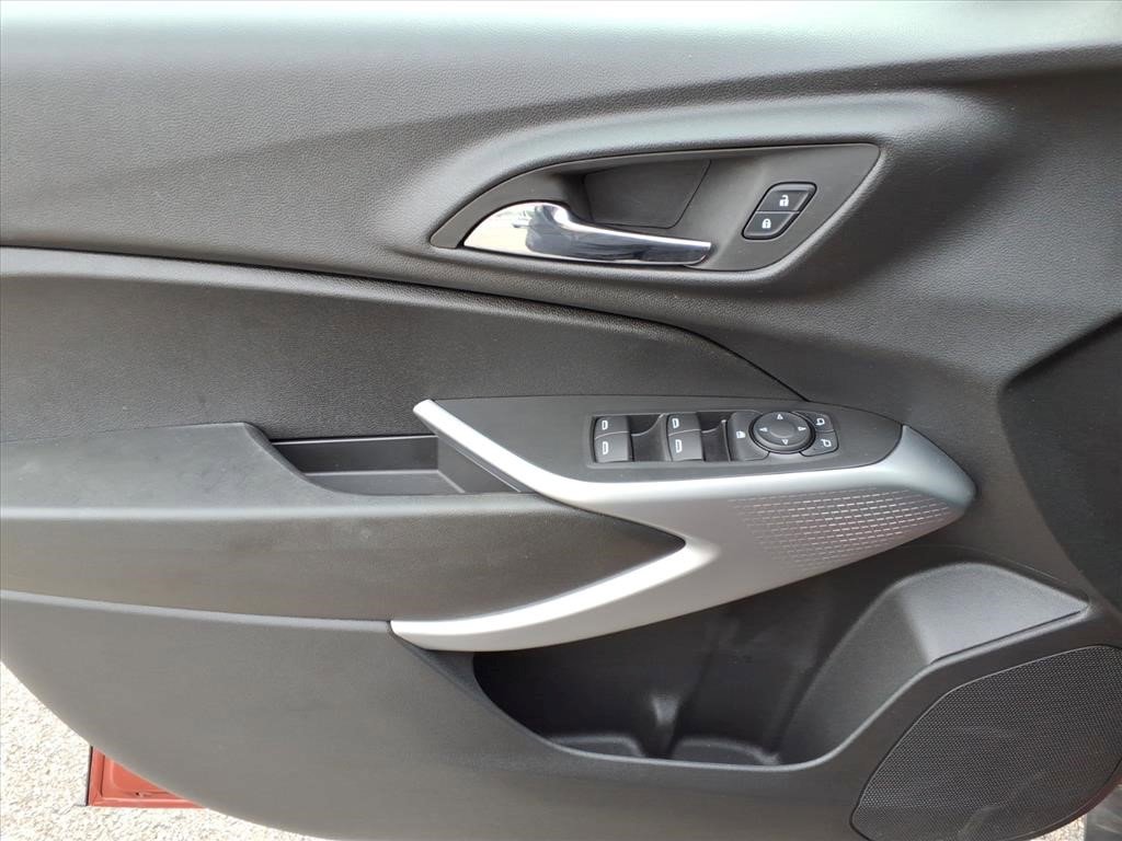 Certified 2024 Chevrolet Trax LS w/ LS Convenience Package image 15