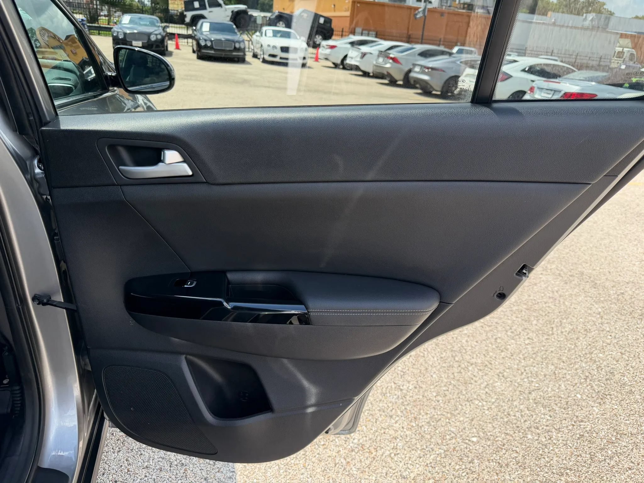 Used 2020 Kia Sportage EX FWD image 24
