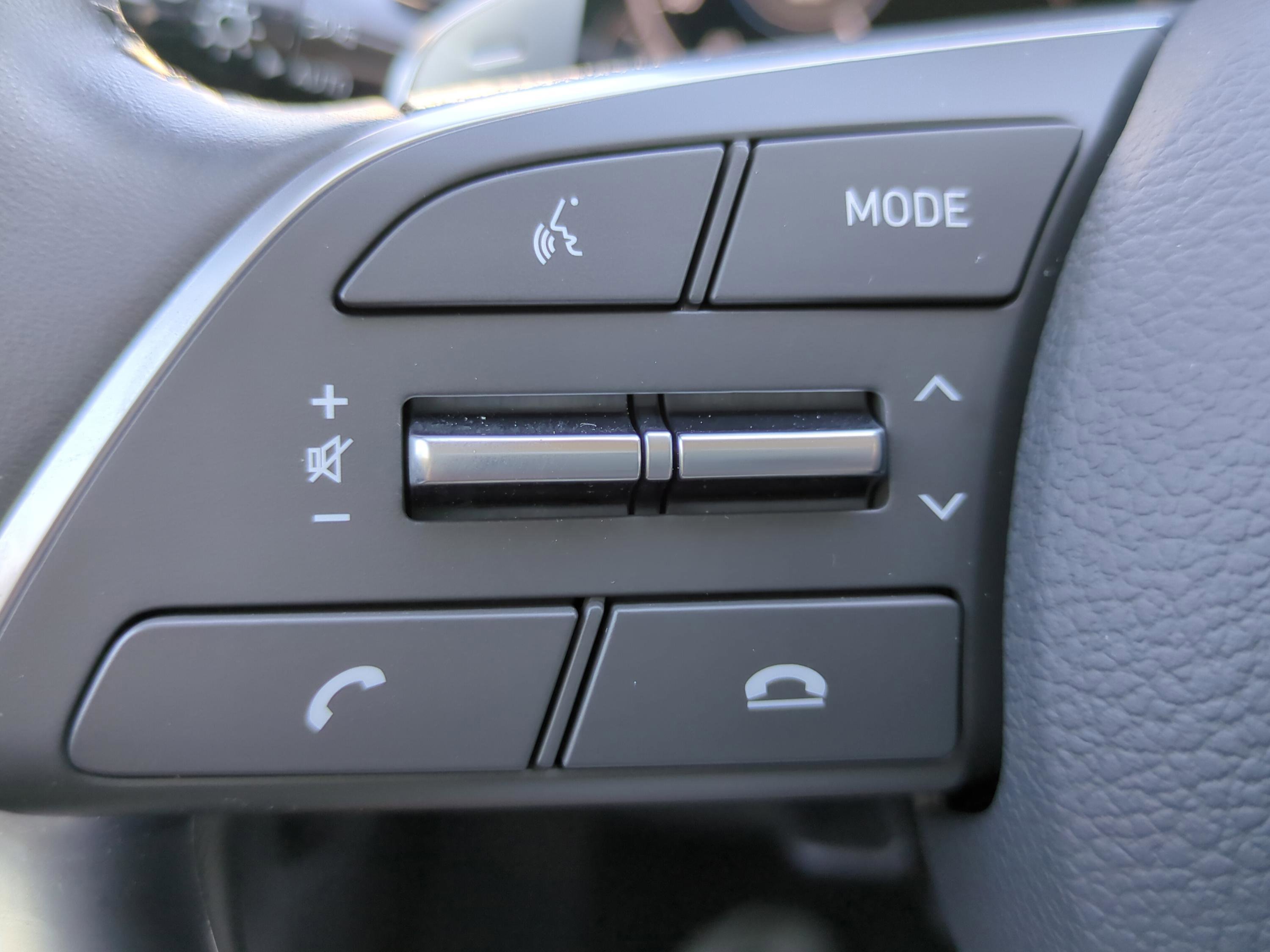 Used 2022 Hyundai Sonata Limited w/ Preferred Accessory Package FWD image 21