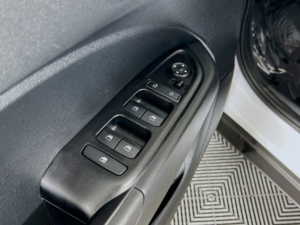 Used 2023 Hyundai Venue SEL w/ Cargo Package FWD image 31