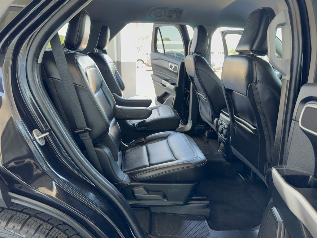 Certified 2022 Ford Explorer XLT w/ Equipment Group 202A RWD image 16