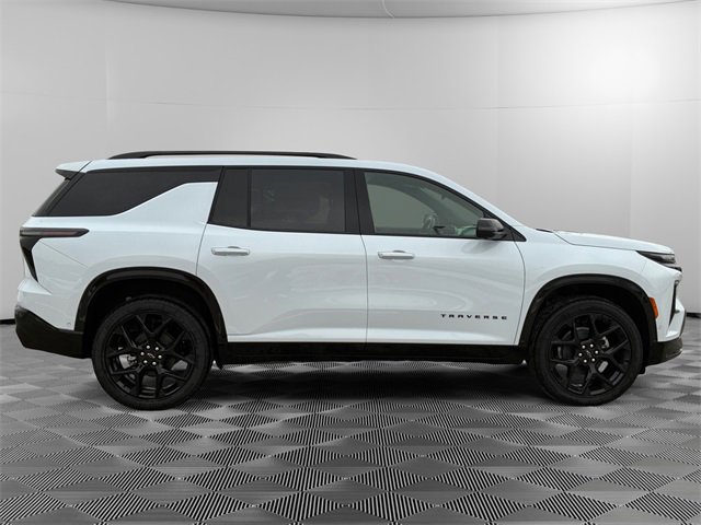New 2026 Chevrolet Traverse RS w/ LPO, Floor Liner Package image 2