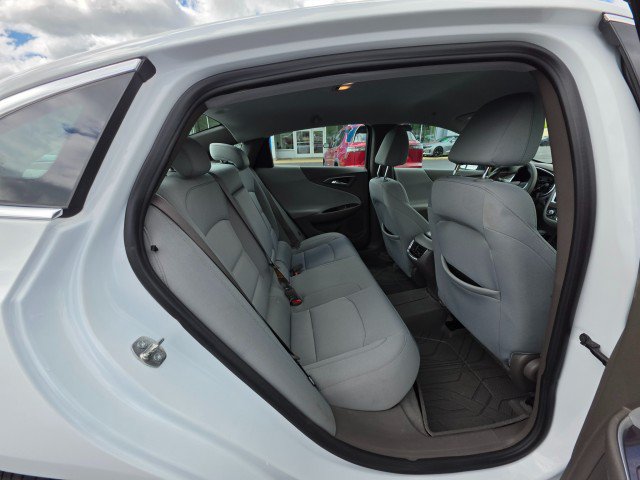 Used 2021 Chevrolet Malibu LT FWD image 17