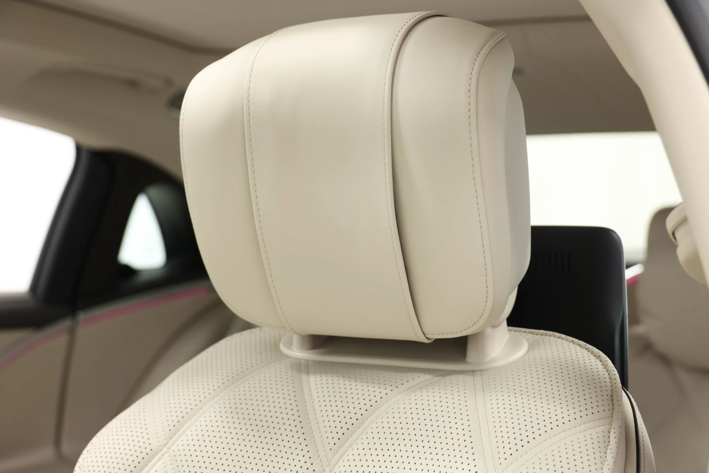 Used 2024 Mercedes-Benz Maybach S 580 4MATIC image 22