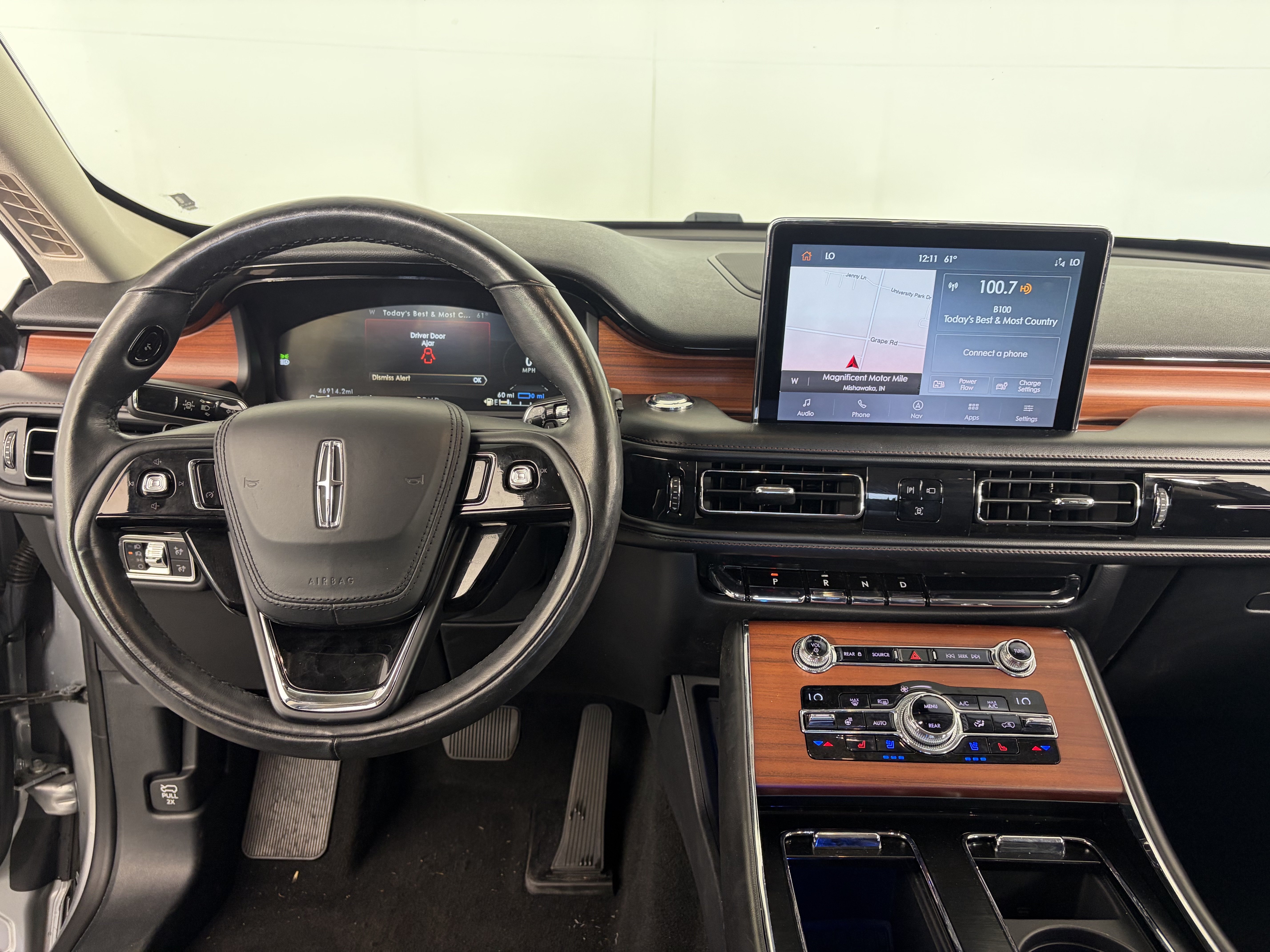 Used 2020 Lincoln Aviator Grand Touring w/ Elements Package Plus AWD/4WD image 5