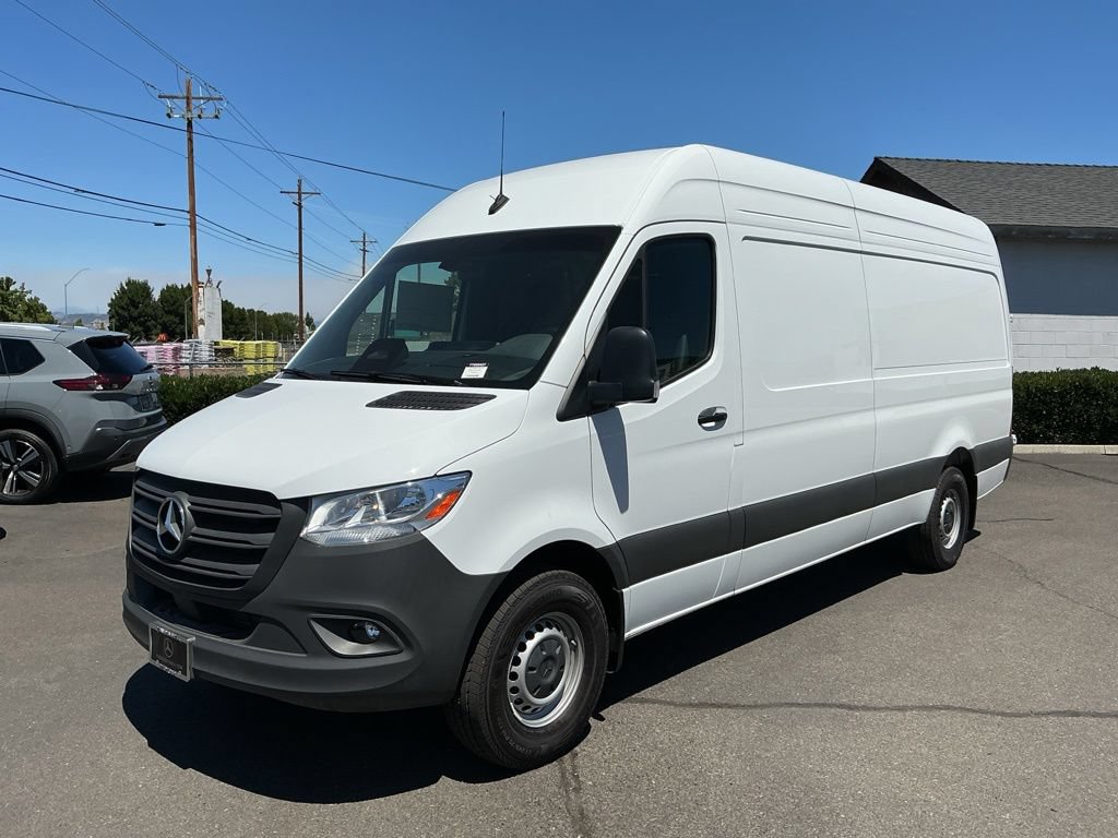New 2026 Mercedes-Benz Sprinter 2500 360° Tour