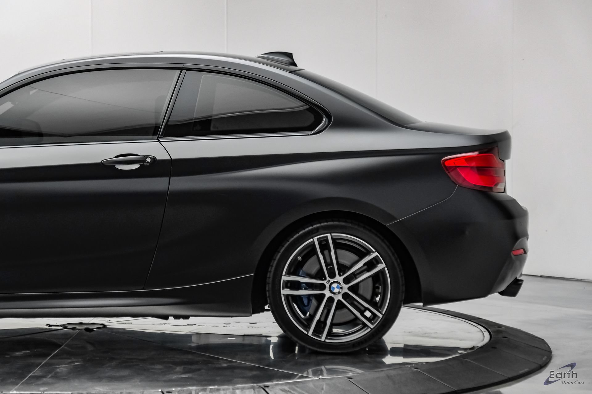 Used 2018 BMW M240i Coupe RWD image 9