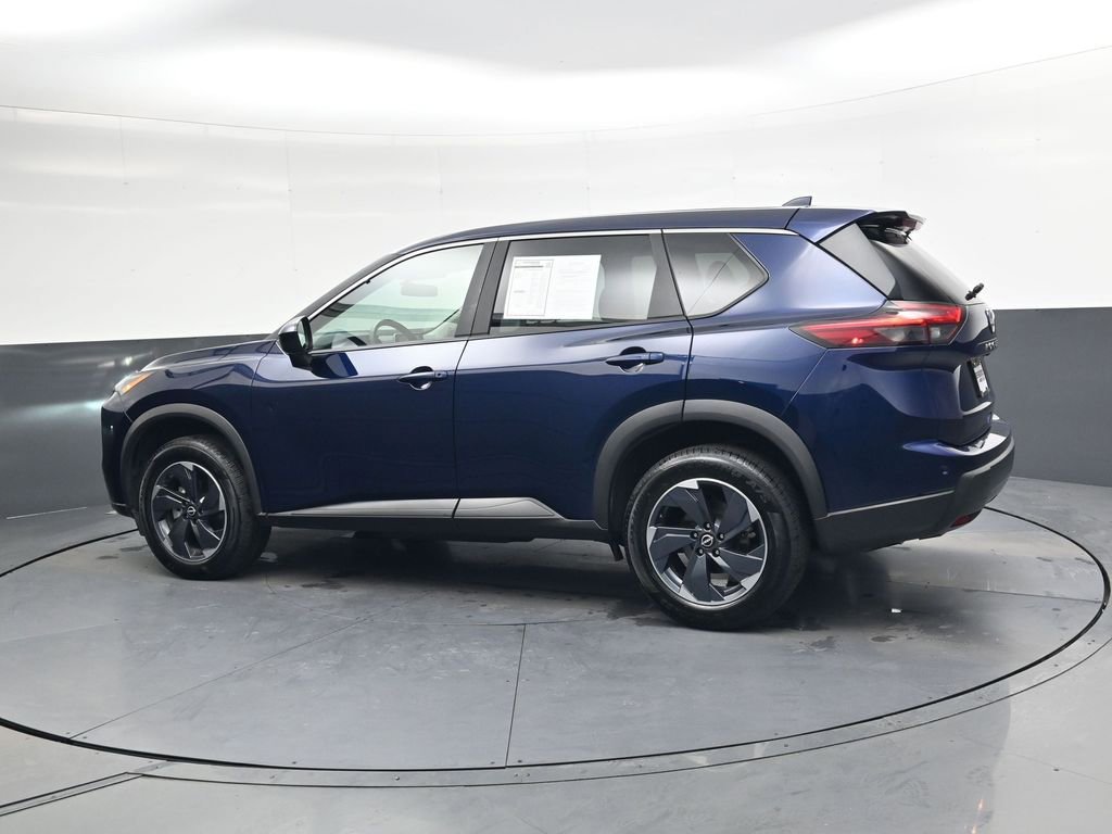 Used 2025 Nissan Rogue SV image 7
