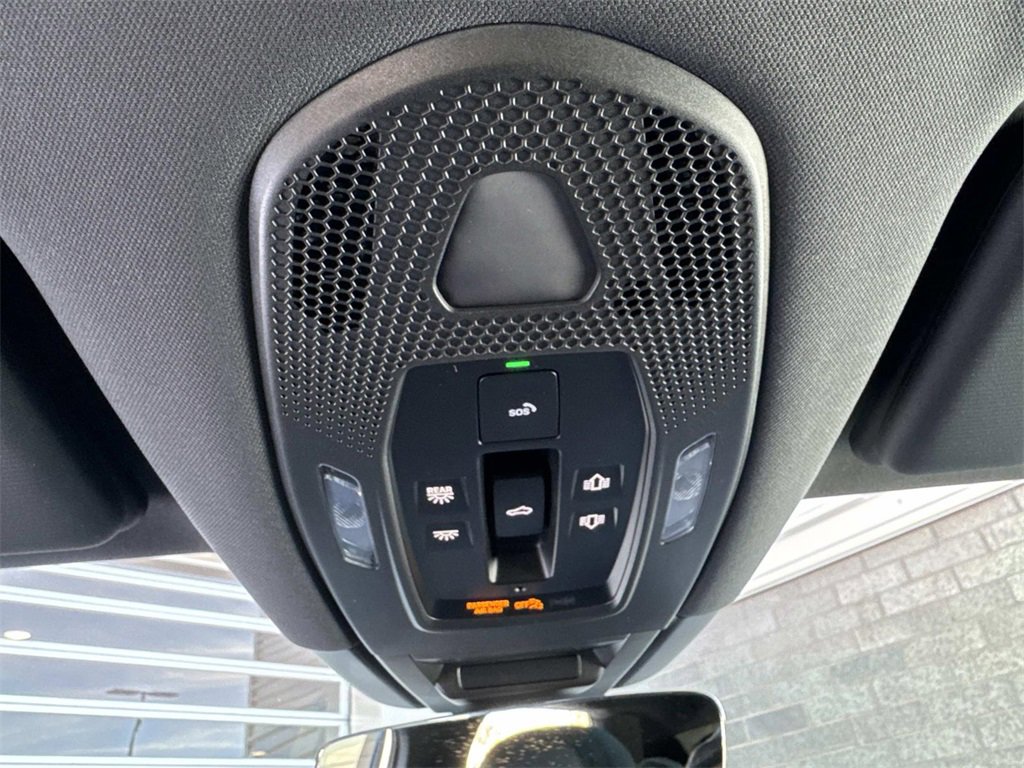 Used 2024 Porsche Cayenne Base image 20