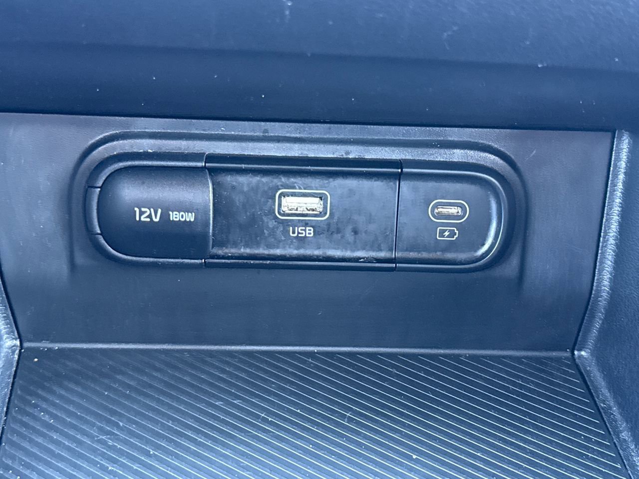 Used 2024 Kia Sportage LX image 22