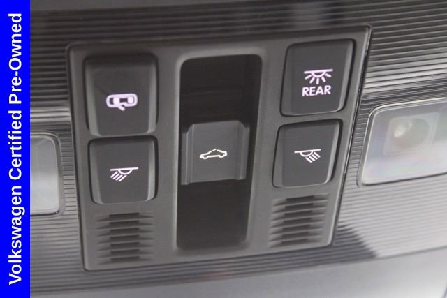 Used 2022 Volkswagen Atlas Cross Sport SE w/ Panoramic Sunroof Package image 30