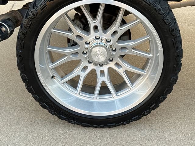 Used 2017 Ford F250 Platinum w/ Platinum Ultimate Package AWD/4WD image 9