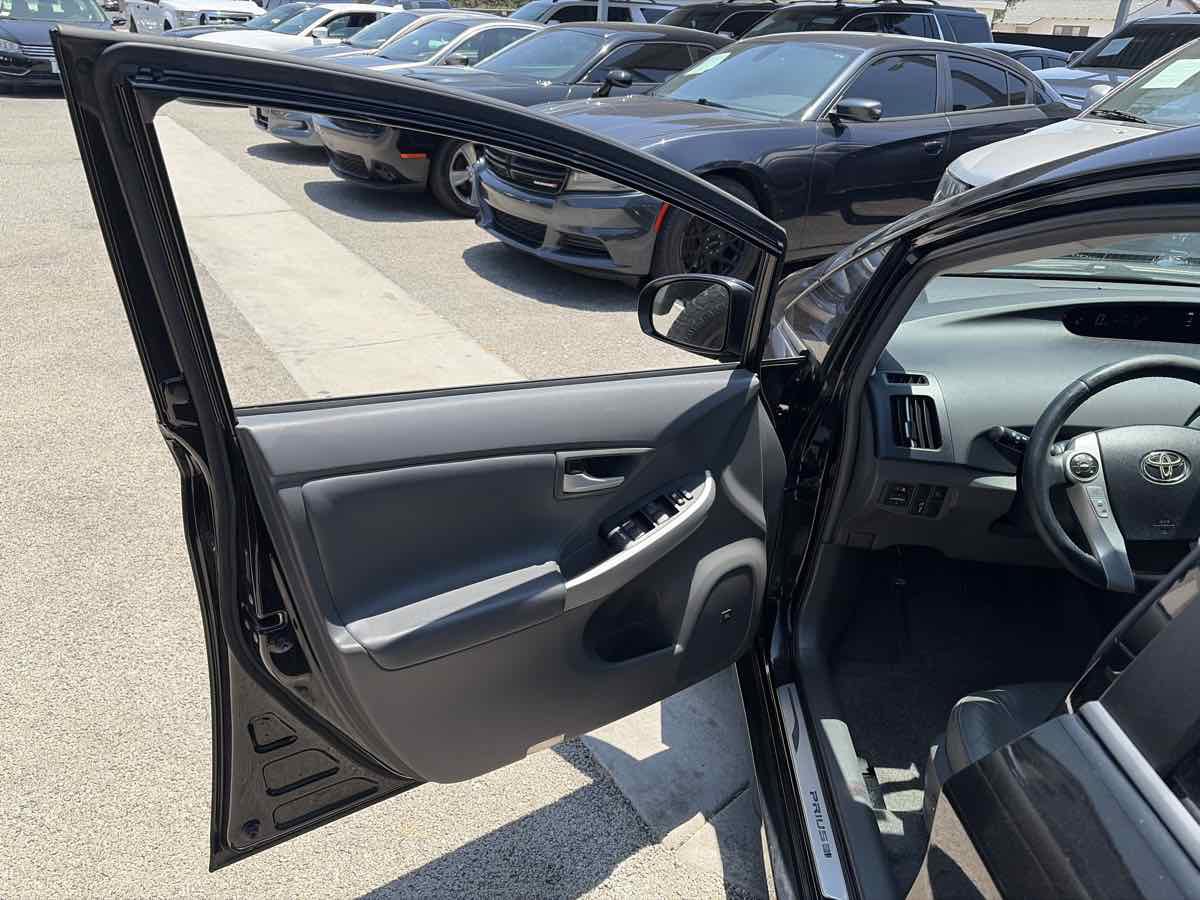 Used 2011 Toyota Prius Four w/ Solar Roof Pkg FWD image 6