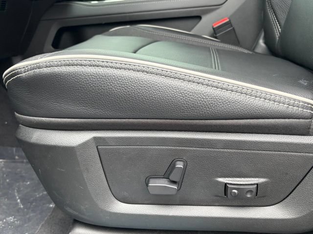 New 2026 RAM 3500 Limited AWD/4WD image 17