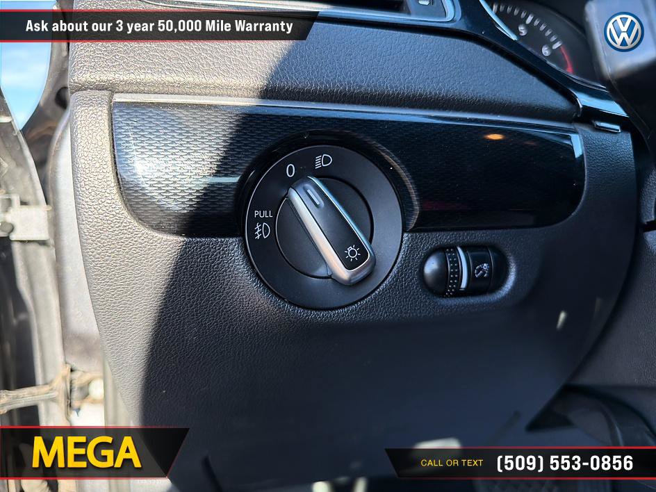 Used 2015 Volkswagen Jetta Sport FWD image 22