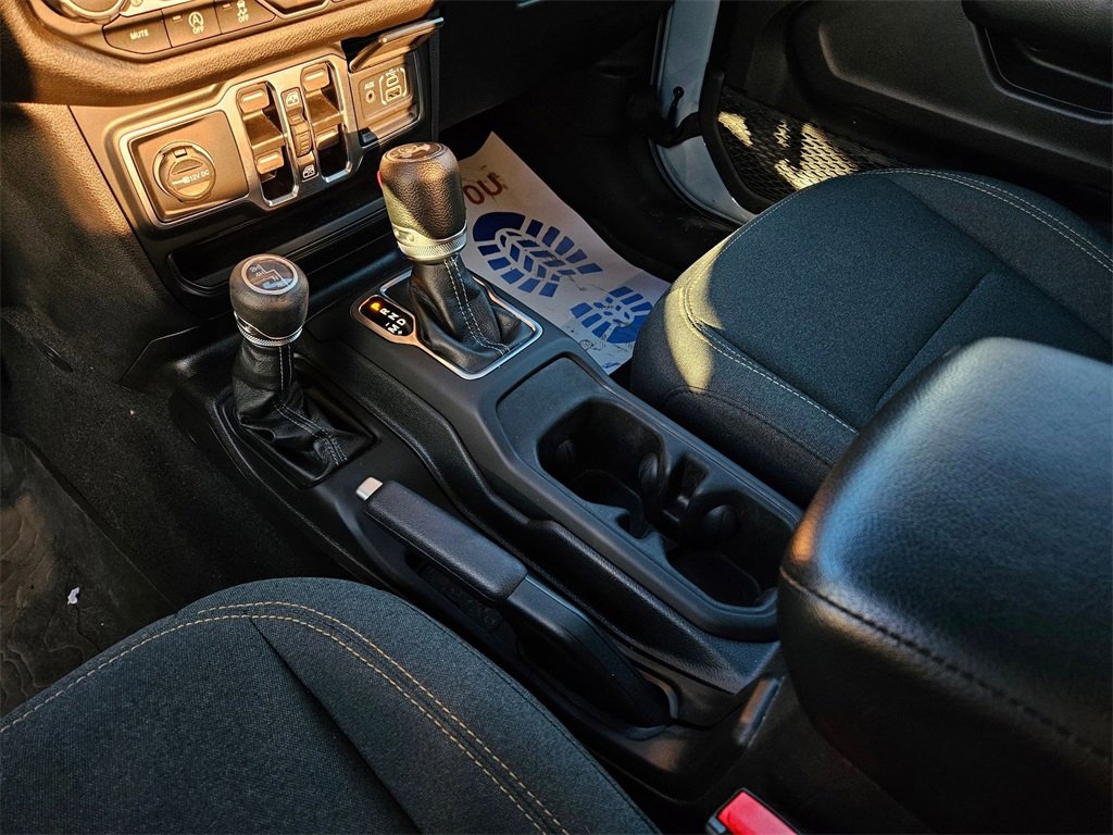 Used 2024 Jeep Wrangler Sport S image 14