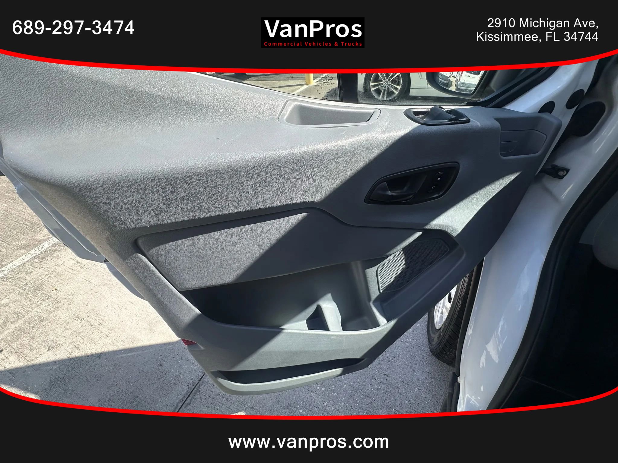 Used 2017 Ford Transit 350 XLT RWD image 8