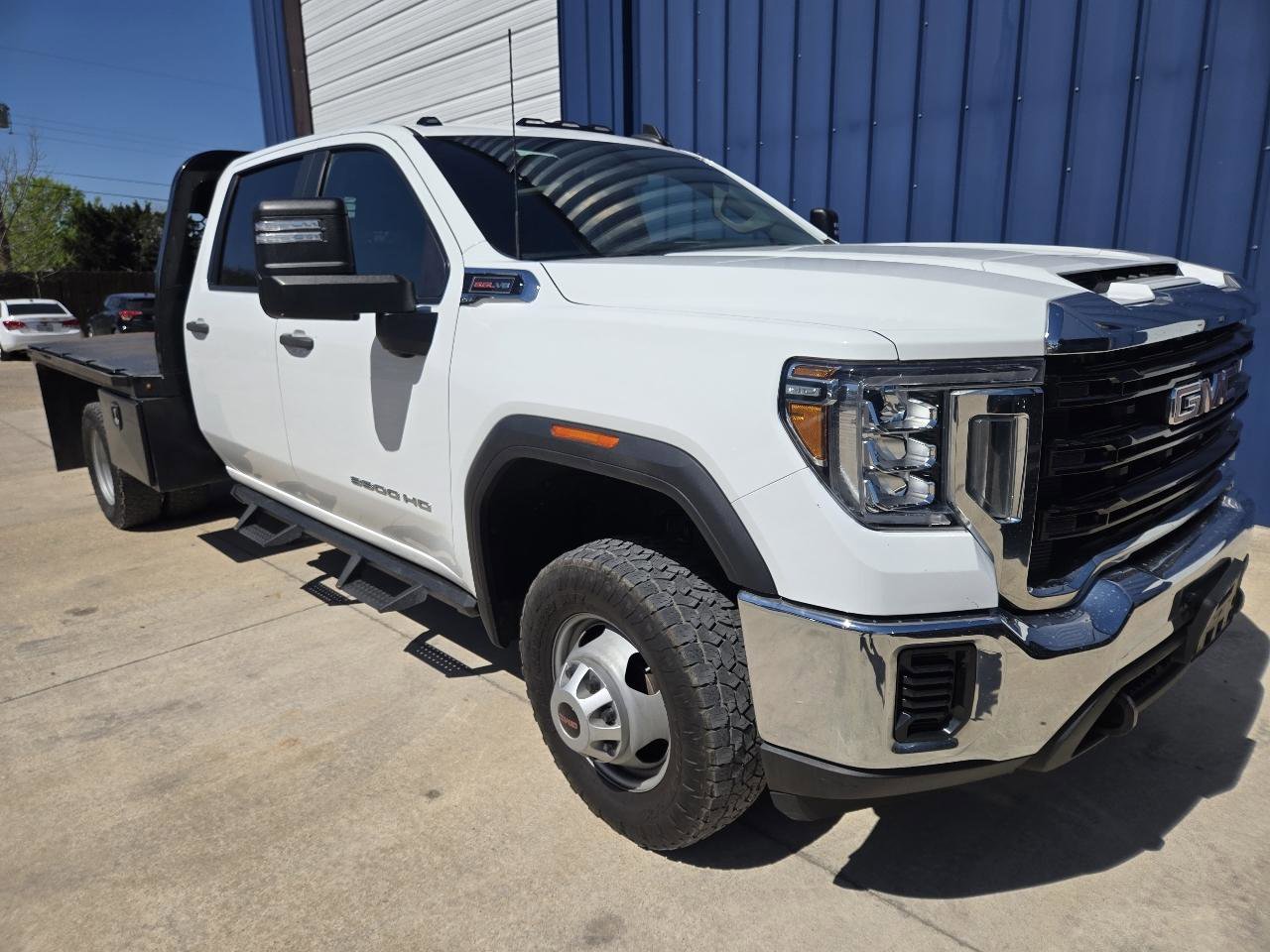 Used 2023 GMC Sierra 3500 Pro w/ Convenience Package image 2